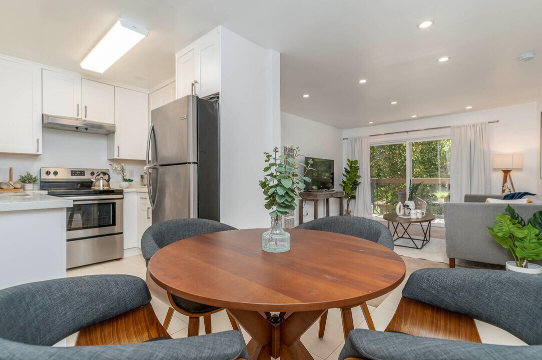 5305 Ridgeview Cir in El Sobrante, CA - Building Photo