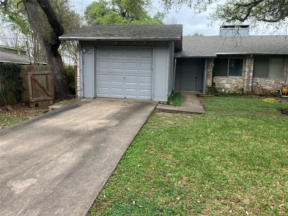 6603 Scrub Oak Ln in Austin, TX - Building Photo