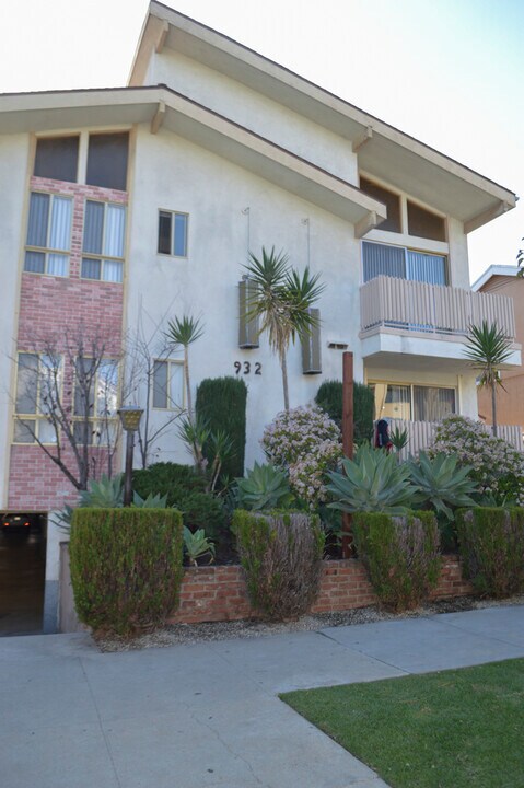 932 10th St in Santa Monica in Santa Monica, CA - Building Photo