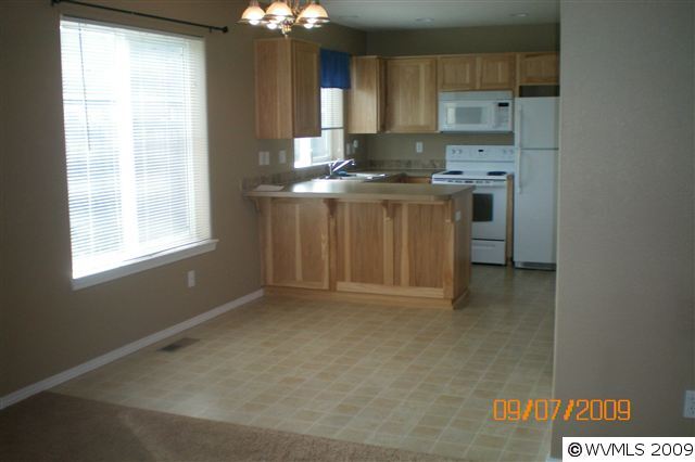 1448 Boulder Creek St SE in Salem, OR - Foto de edificio - Building Photo
