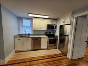 115 N Main St in Southington, CT - Building Photo - Building Photo