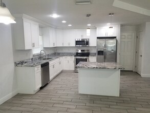 1406 E Renfro St in Plant City, FL - Building Photo - Building Photo