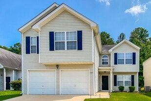 2407 Brookgate Way in Ellenwood, GA - Building Photo