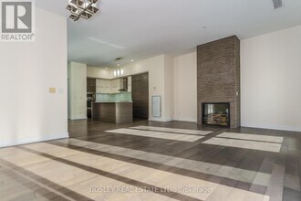 55 Front St E in Toronto, ON - Building Photo - Building Photo