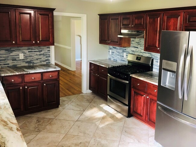 3220 Glenview Ave in Colonial Heights, VA - Building Photo - Building Photo