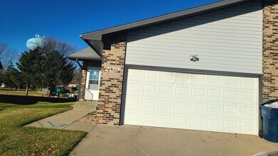 207 17th St SE-Unit -209 in Watertown, SD - Building Photo - Building Photo