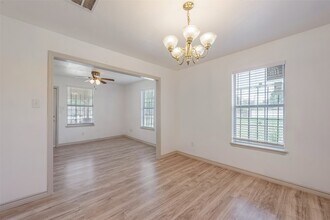 6402 W Montgomery Rd in Houston, TX - Building Photo - Building Photo