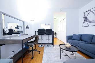 1422 2nd Ave, Unit SI ID1031985P in New York, NY - Foto de edificio - Building Photo