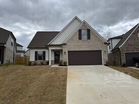 340 Maple St in Oakland, TN - Building Photo