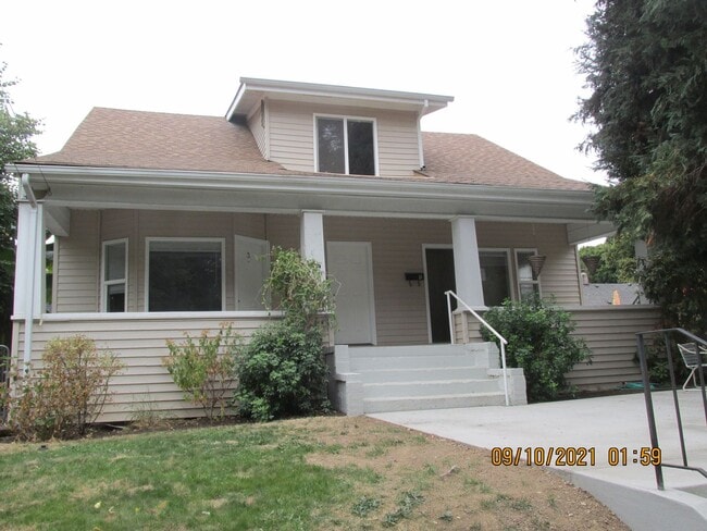 property at 8525 SE 16th Ave