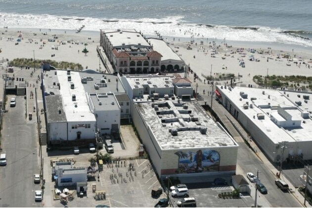 816-820 Boardwalk in Ocean City, NJ - Building Photo - Building Photo