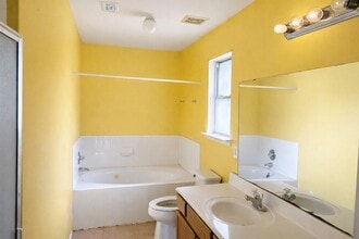 5935 Sattler Park Dr in Houston, TX - Building Photo - Building Photo