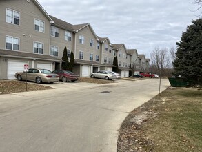 Reagan Townhouses in Kewanee, IL - Building Photo - Building Photo