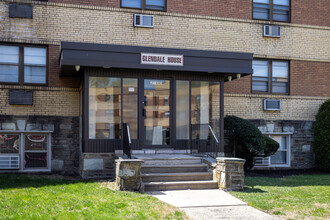 Glendale House in Philadelphia, PA - Building Photo - Building Photo