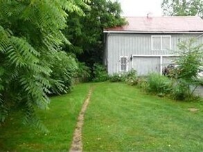 124 Gateway Blvd N in Elyria, OH - Building Photo - Building Photo