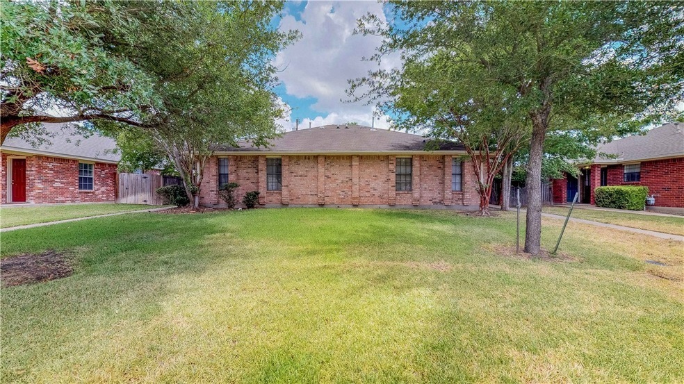 1913 Woodsman Dr in College Station, TX - Building Photo