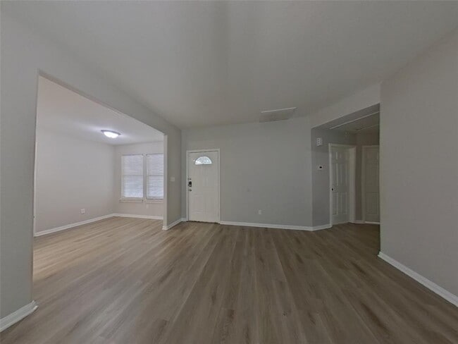 10457 Royal Andrews Dr in Conroe, TX - Foto de edificio - Building Photo