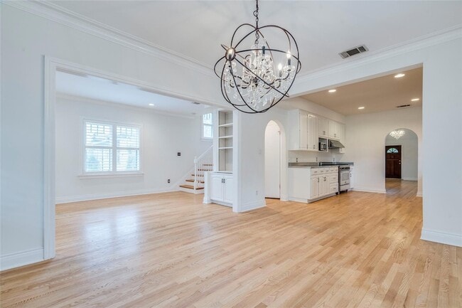 property at 512 E 49th St