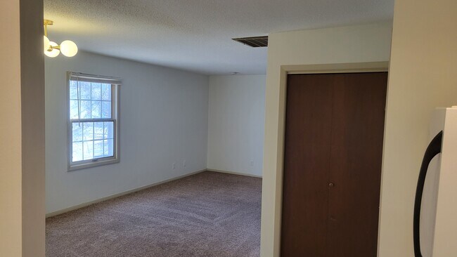 1080 9th St in Marion, IA - Building Photo - Building Photo