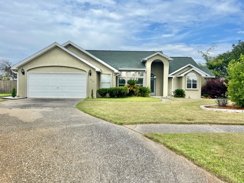 110 Loyola Ln in Panama City, FL - Building Photo