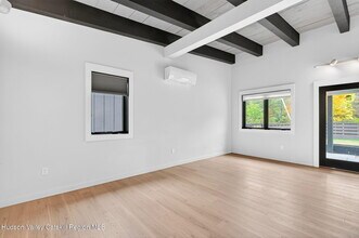 422 Wittenberg Rd in Bearsville, NY - Building Photo - Building Photo