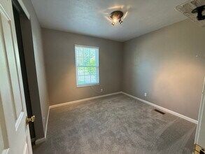 7410 Sterling Springs Way in Burlington, KY - Building Photo - Building Photo