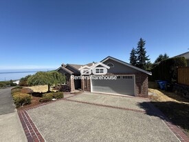 2805 Chambers Bay Dr in Steilacoom, WA - Building Photo