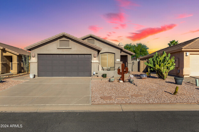 8880 E Red Mountain Ln in Gold Canyon, AZ - Building Photo - Building Photo