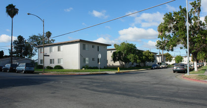 Walnuts Woods Apartments in San Jose, CA - Building Photo - Building Photo