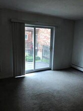 33 Westgate Rd in Boston, MA - Foto de edificio - Building Photo