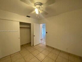 2301 N 56th Terrace in Hollywood, FL - Building Photo