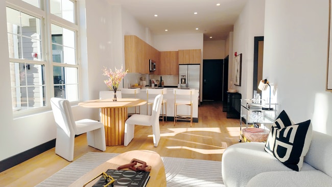 Lexington on Broadway