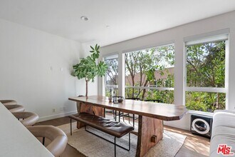 1902 Liberty Ct in Los Angeles, CA - Building Photo - Building Photo