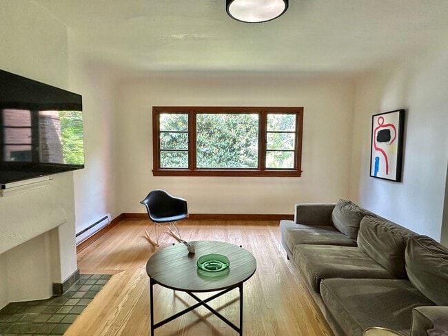 property at 2717 Franklin Ave E