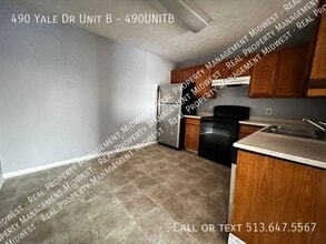 490 Yale Dr in Lebanon, OH - Building Photo - Building Photo