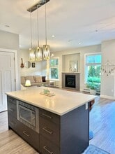 11548 207 St in Maple Ridge, BC - Building Photo - Building Photo