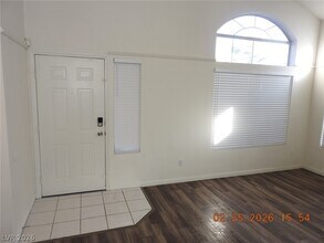 93 Myrtle Beach Dr in Henderson, NV - Building Photo - Building Photo