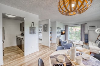 Summit at Red Rocks in Golden, CO - Foto de edificio - Building Photo