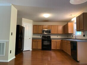 2803 Thoreau Dr in Durham, NC - Building Photo - Building Photo