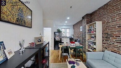 6 Cleveland Pl in Boston, MA - Building Photo - Building Photo