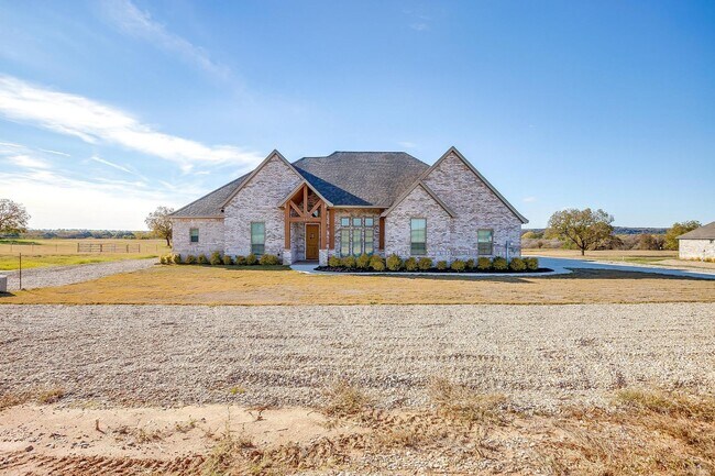 1841 Soda Springs Rd in Millsap, TX - Building Photo - Building Photo