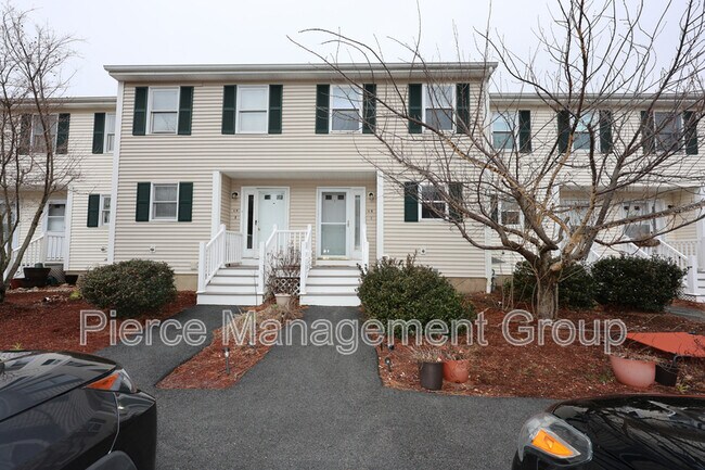 6 Pleasant St in Hooksett, NH - Building Photo - Building Photo