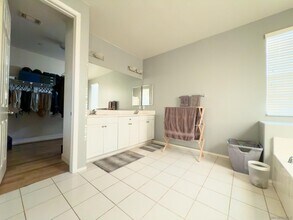 11124 Morningstar Pl in Loma Linda, CA - Foto de edificio - Building Photo