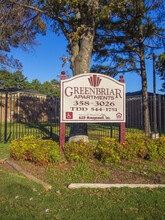 Greenbriar Apartments in Memphis, TN - Building Photo - Building Photo