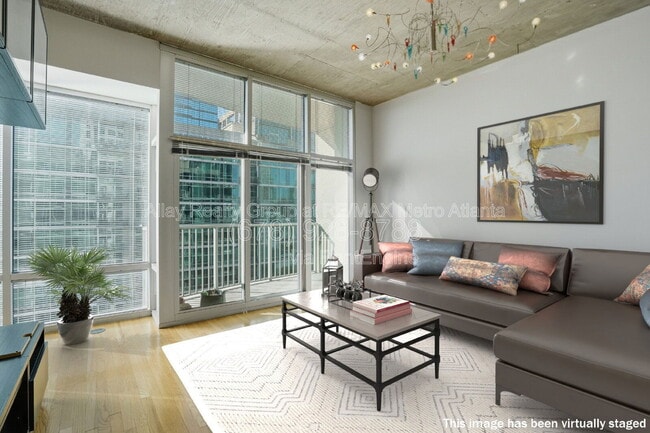 943 Peachtree St NE in Atlanta, GA - Building Photo - Building Photo