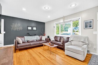 512 High St in Monroe, NY - Building Photo - Building Photo