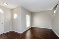 10111 Northwoods Forest Dr in Charlotte, NC - Building Photo - Building Photo