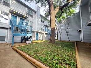1901 N Fitzhugh Ave, Unit 16C in Dallas, TX - Building Photo - Building Photo