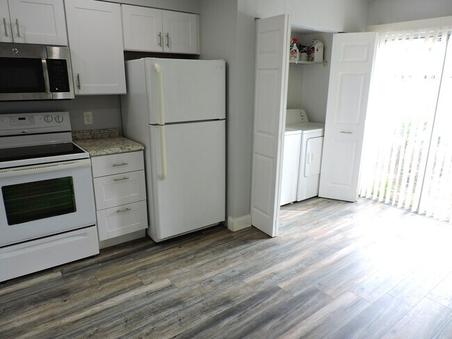 6198 Riverwalk Ln in Jupiter, FL - Foto de edificio - Building Photo