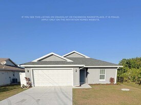 236 Albatross Rd in Rotonda West, FL - Building Photo